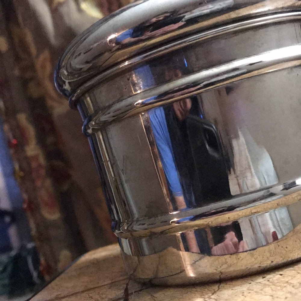 Tova Beverly Hills Vintage Tin W/Lid Etched